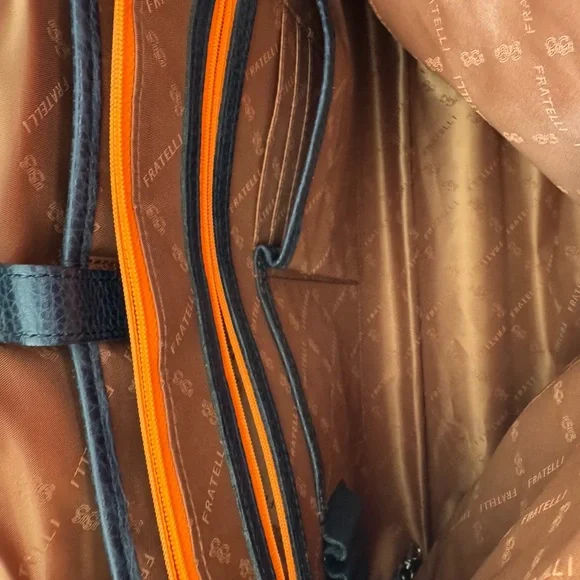 Genuine Leather Navy Laptop Messenger Bag | European Brand | New | Rare Find - Picture 5 of 11